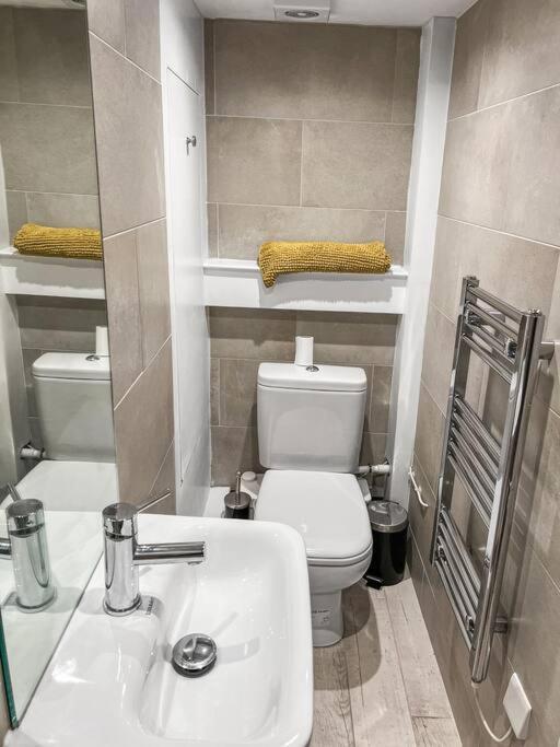 Cosy 1-Bdr W/ Free Parking In Central Reading Buitenkant foto