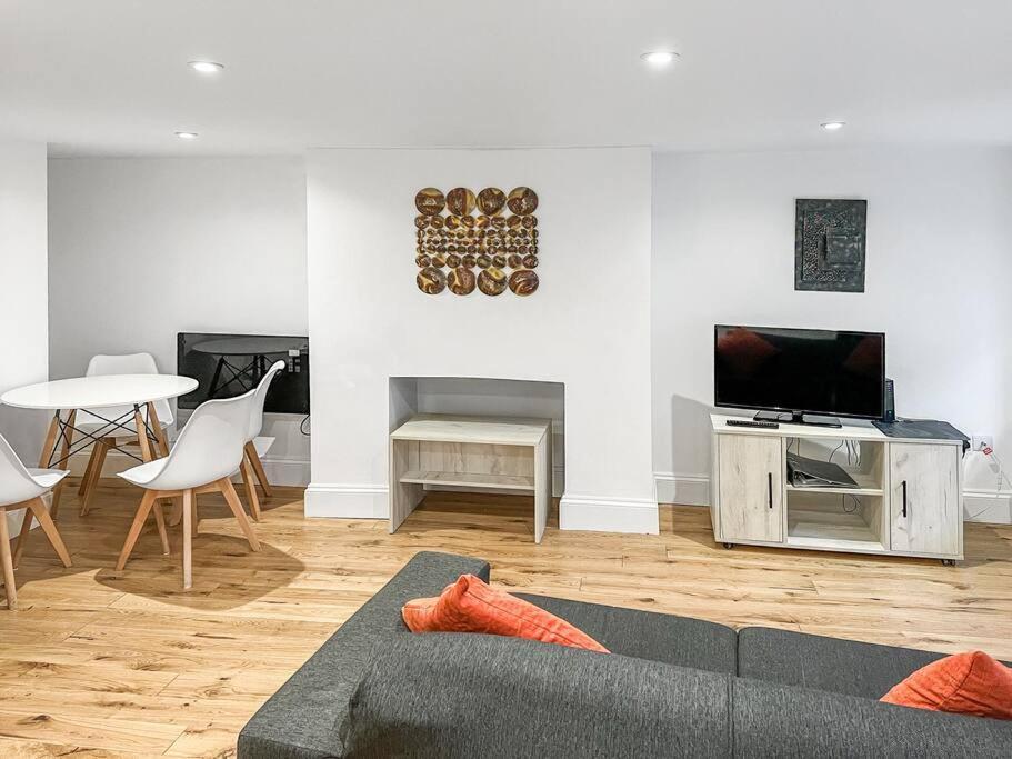 Cosy 1-Bdr W/ Free Parking In Central Reading Buitenkant foto