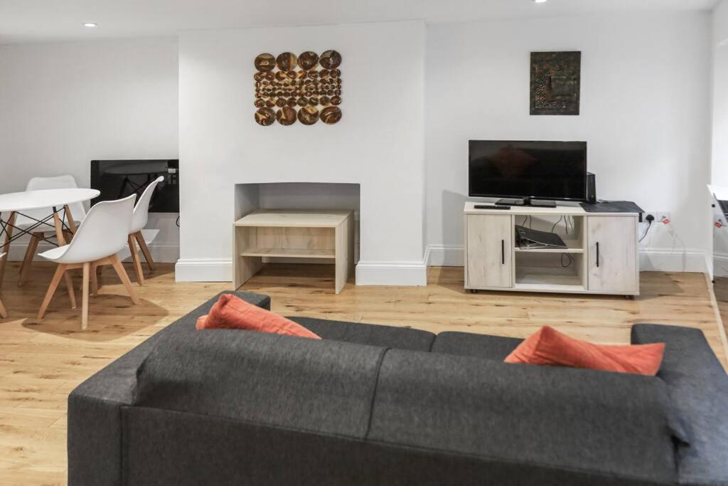 Cosy 1-Bdr W/ Free Parking In Central Reading Buitenkant foto
